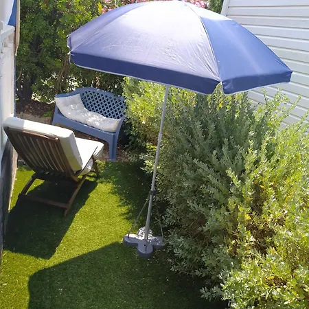 Campingplatz Le Paradis Bleu Les Pins Maritimes